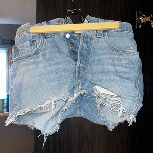 levi’s 501 high waisted shorts